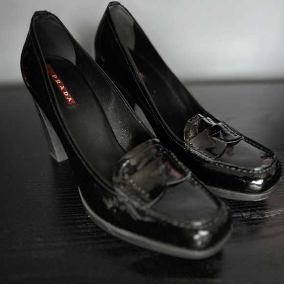 Vintage prada leather heeled loafer black - Picture 9 of 11